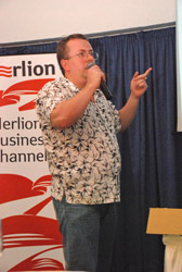 Максим Ушаков, старший менеджер по продажам компании Foxconn