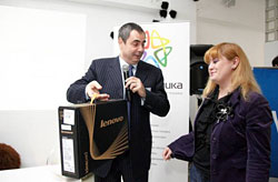 презентация первого нетбука-планшета IdeaPad S10-3t
