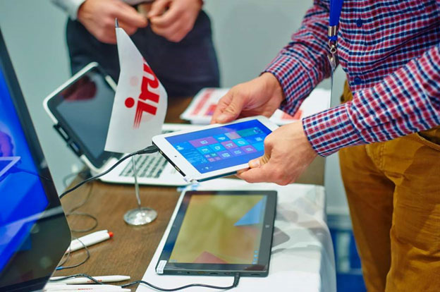 iRU – участник Intel Education Solutions Summit 2015 iRU – участник Intel Education Solutions Summit 2015