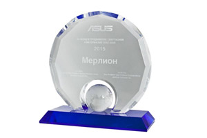 Компания ASUS наградила MERLION Компания ASUS наградила MERLION